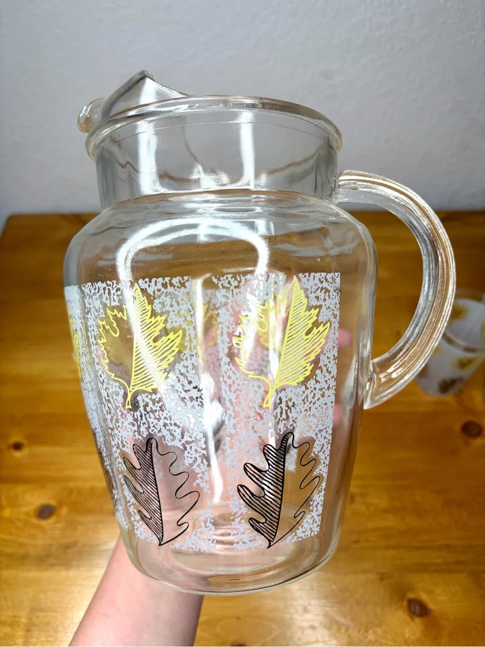 Vintage Libbey Frosted Black Yellow Leaves Pitcher And Glass Tumblers Set Of 6